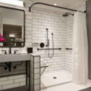 Moxy Oakland - Bathroom