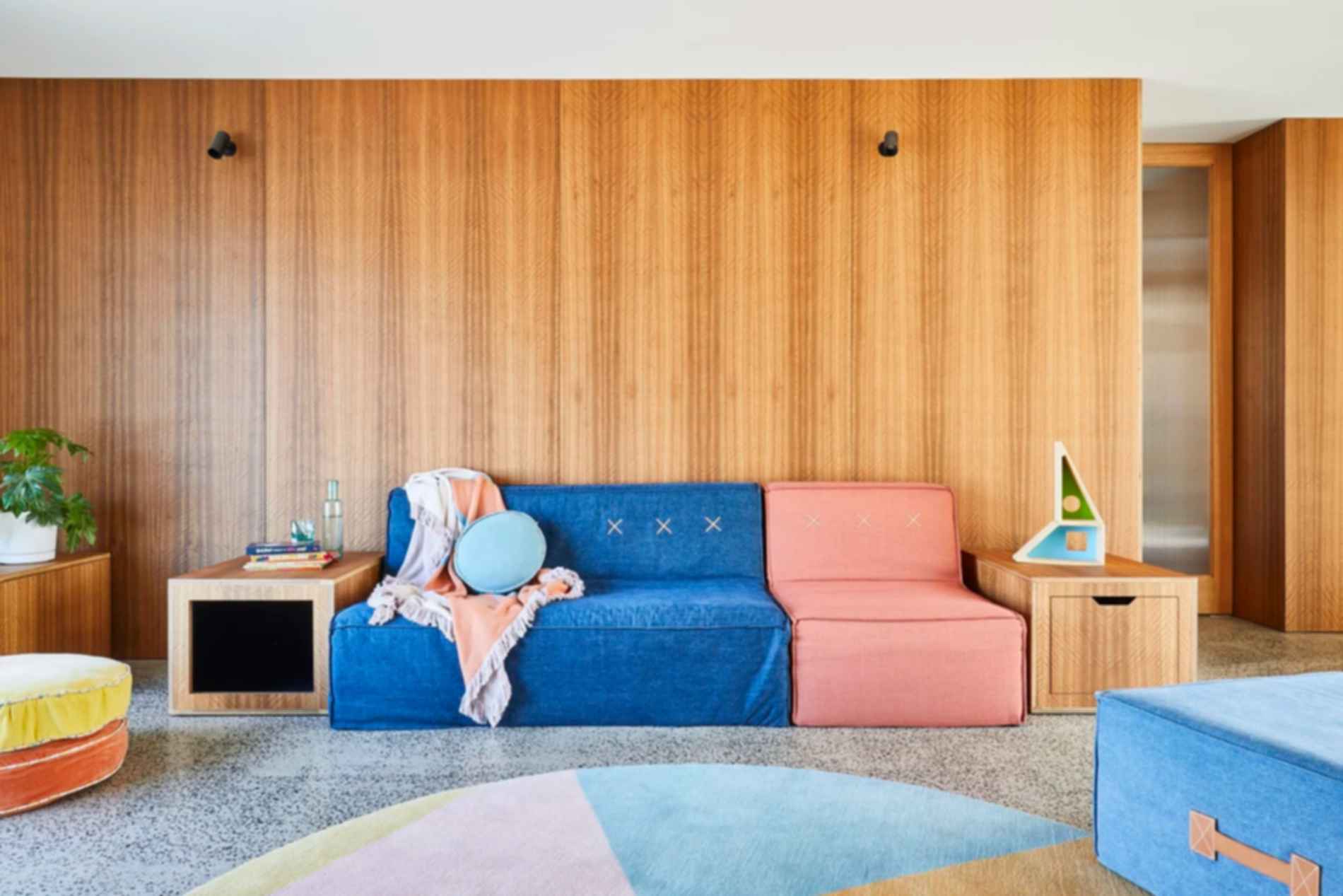 RaeRae House - Seating